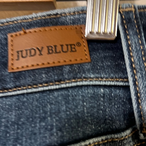 JUDY BLUE ALBANY HIGH RISE DISTRESSED CROPPED WIDE LEG NWOT - Picture 8 of 9